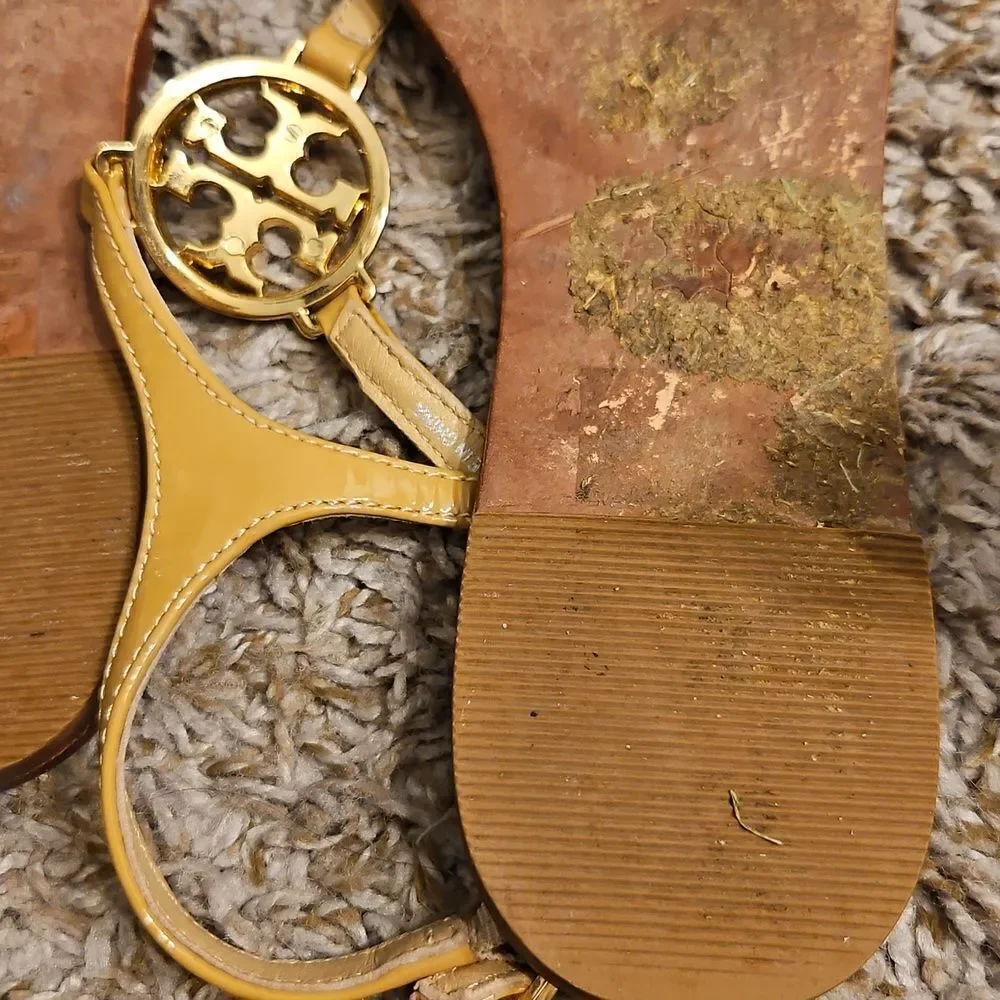 Tory Burch Miller T-Strap Sandals – Size 8 – Tan & Rose Gold